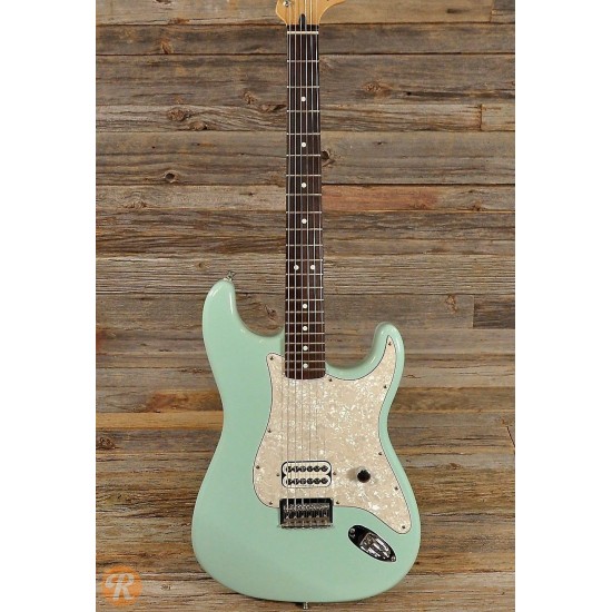 Custom Shop Tom Delonge Signature Strat Surf Green Electric Guitar Big Headstock, White Pearl Pickguard, Engraved Neck Plate, Vintage Tuners, Tremolo Bridge, Whammy Bar