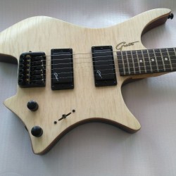 Boden OS 6 Strings Natural Quilt Maple Top Headless Electric Guitar KD Patent Tremolo Bridge, Black Hardware